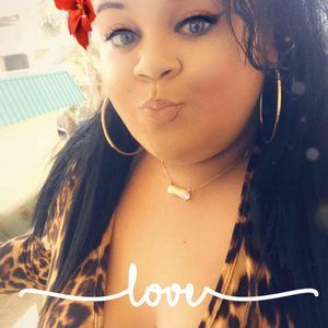 Meet your Posher, Andria